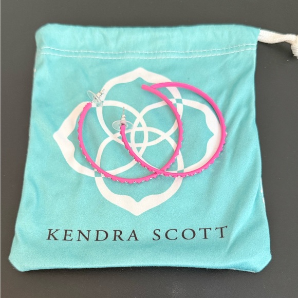 Excellent Kendra Scott Val hoop earrings in Magenta - Picture 3 of 7